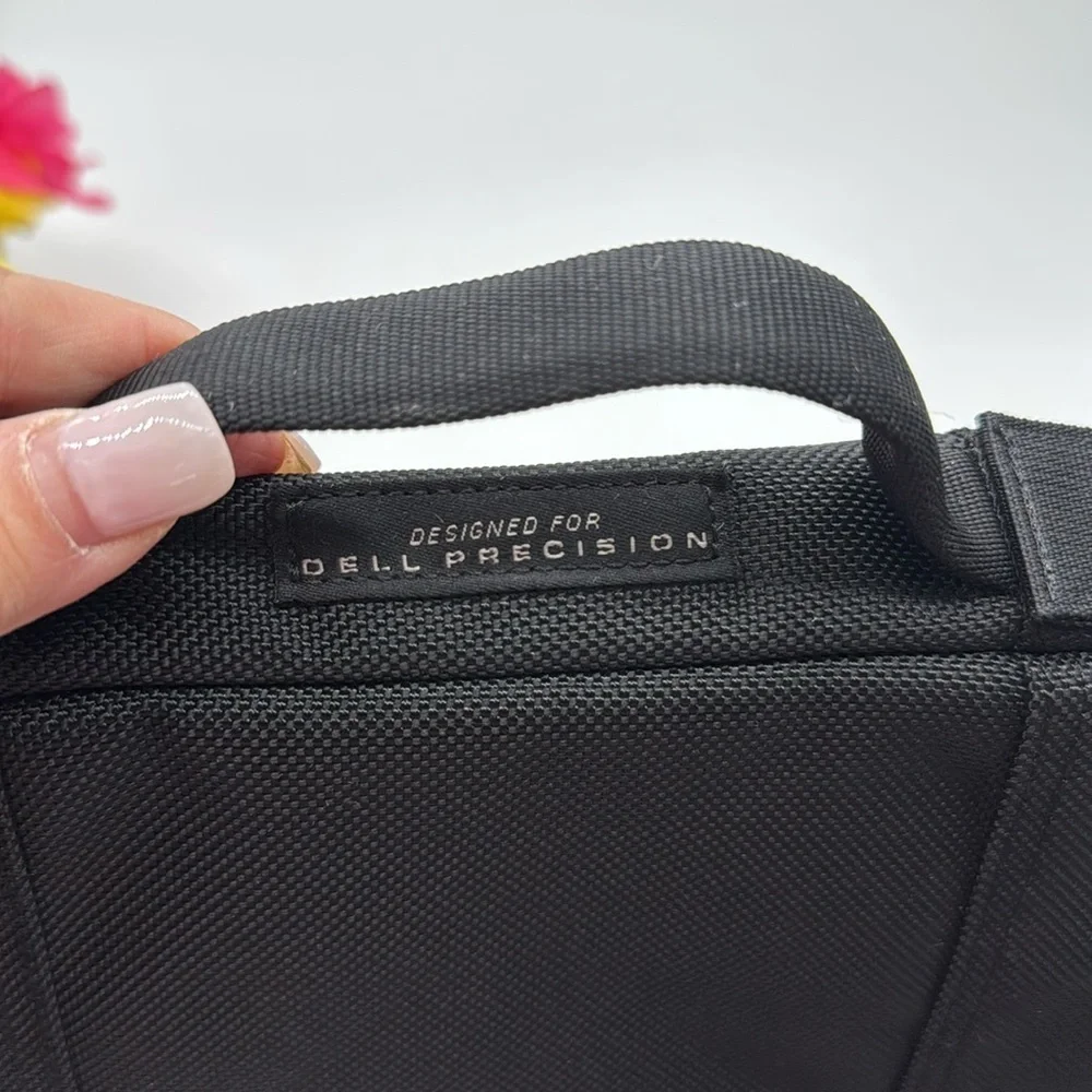 Timbuk2 Black Nylon Laptop Bag Messenger Bag Crossbody TOT9356A